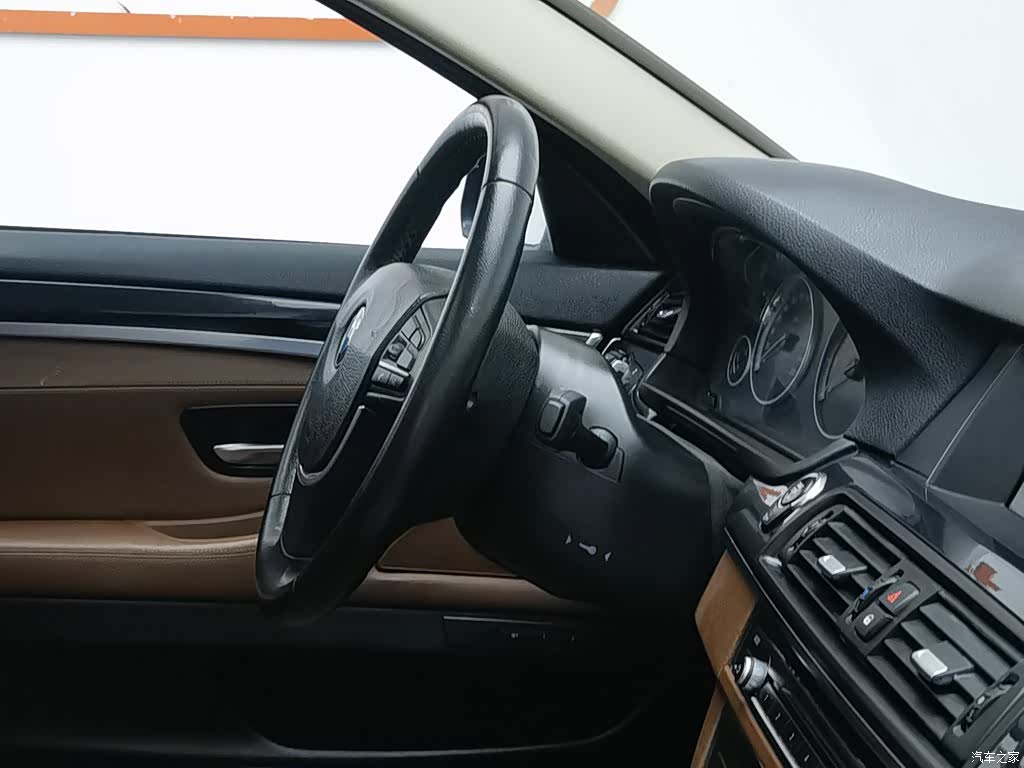 BMW 5 Series, 2015 22