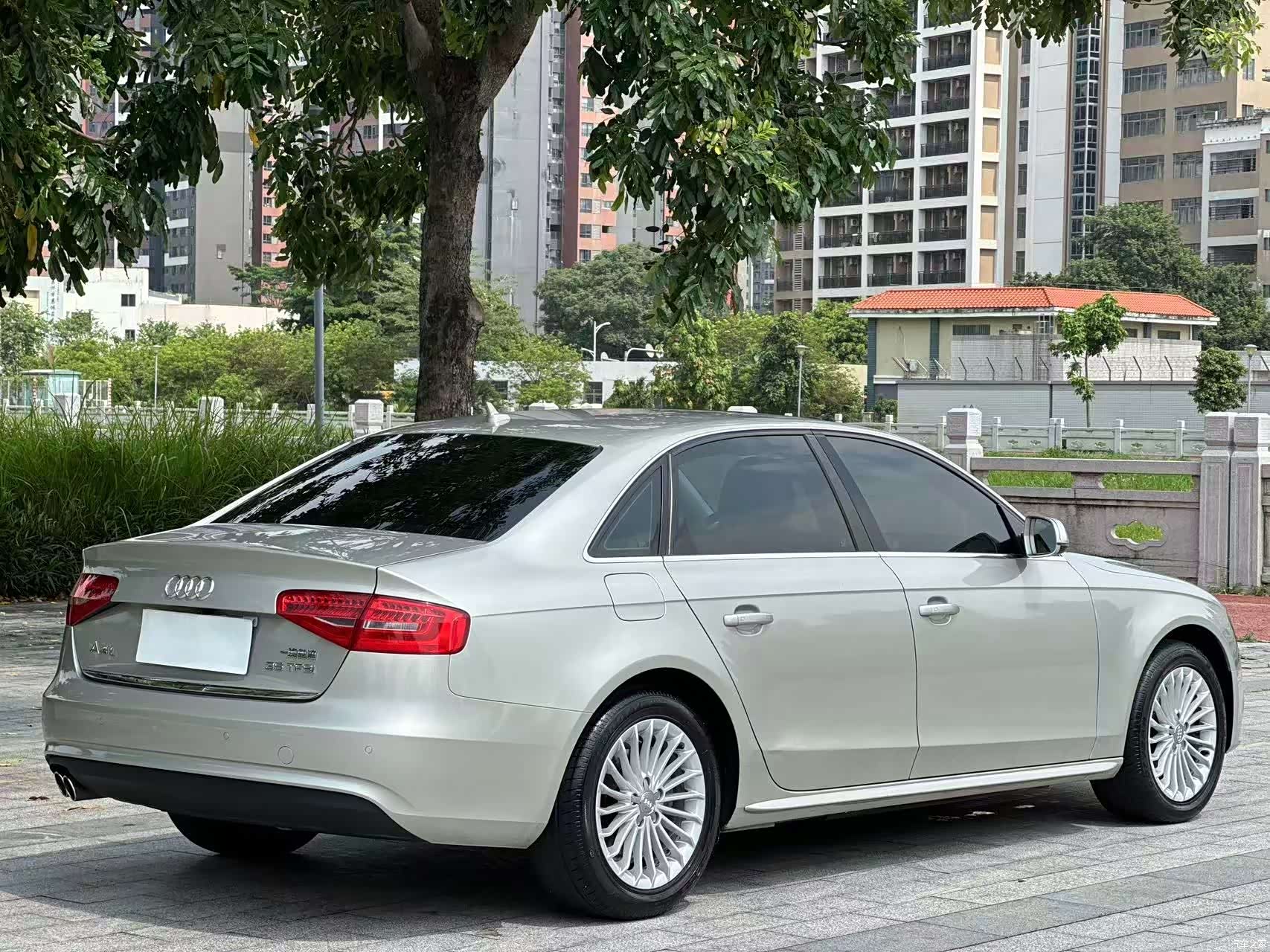 Audi A4L, 2016 9