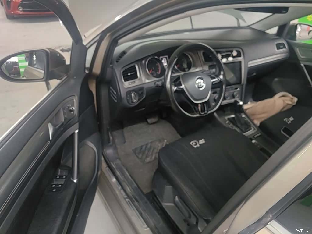 Volkswagen Golf, 2017 16