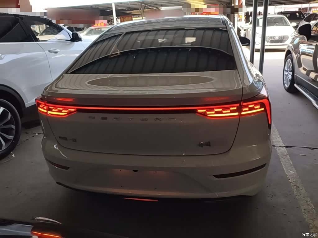Bestune B70, 2022 6