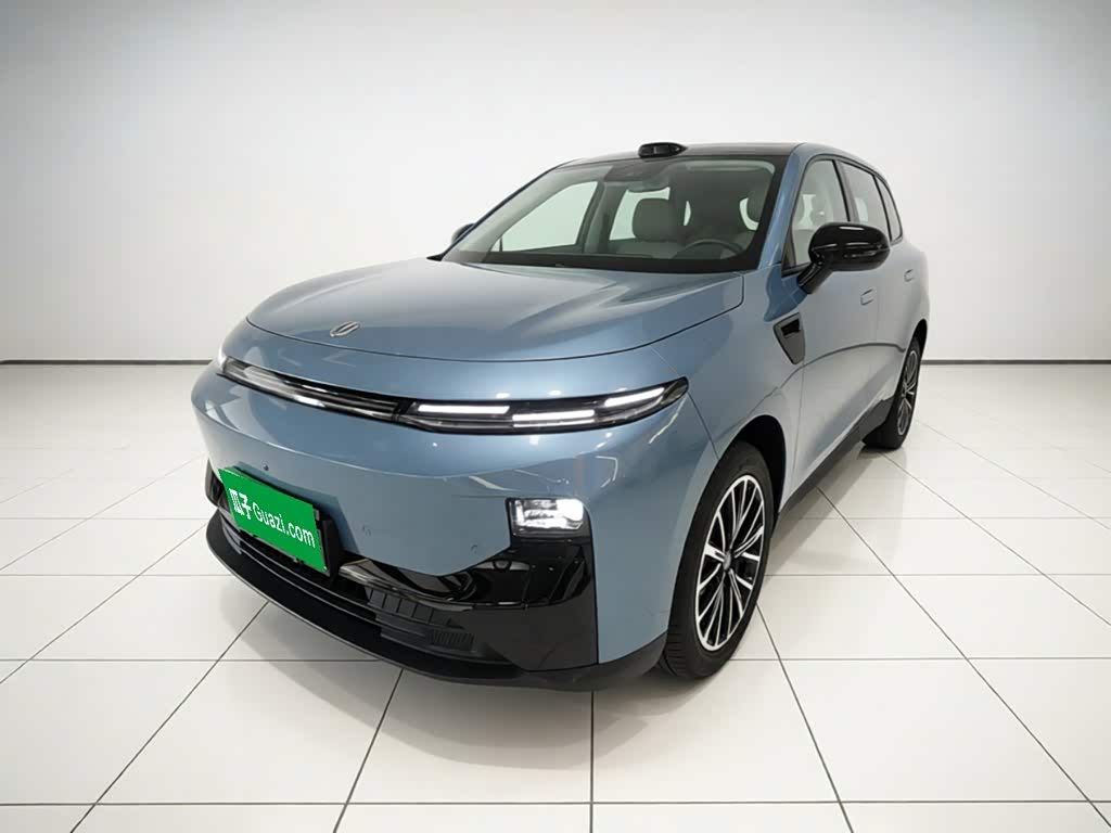 Leapmotor B10