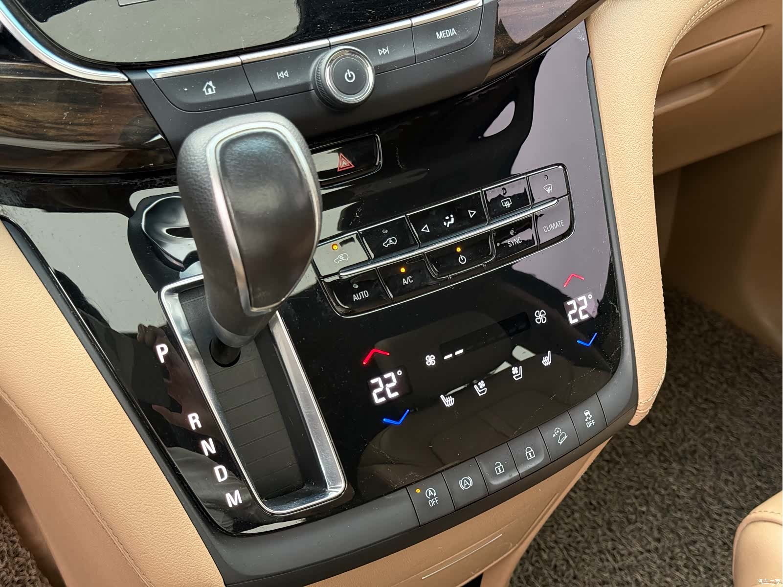 Buick GL8, 2019 6