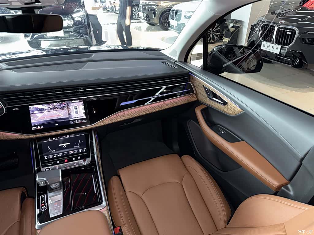 Audi Q7, 2025 14