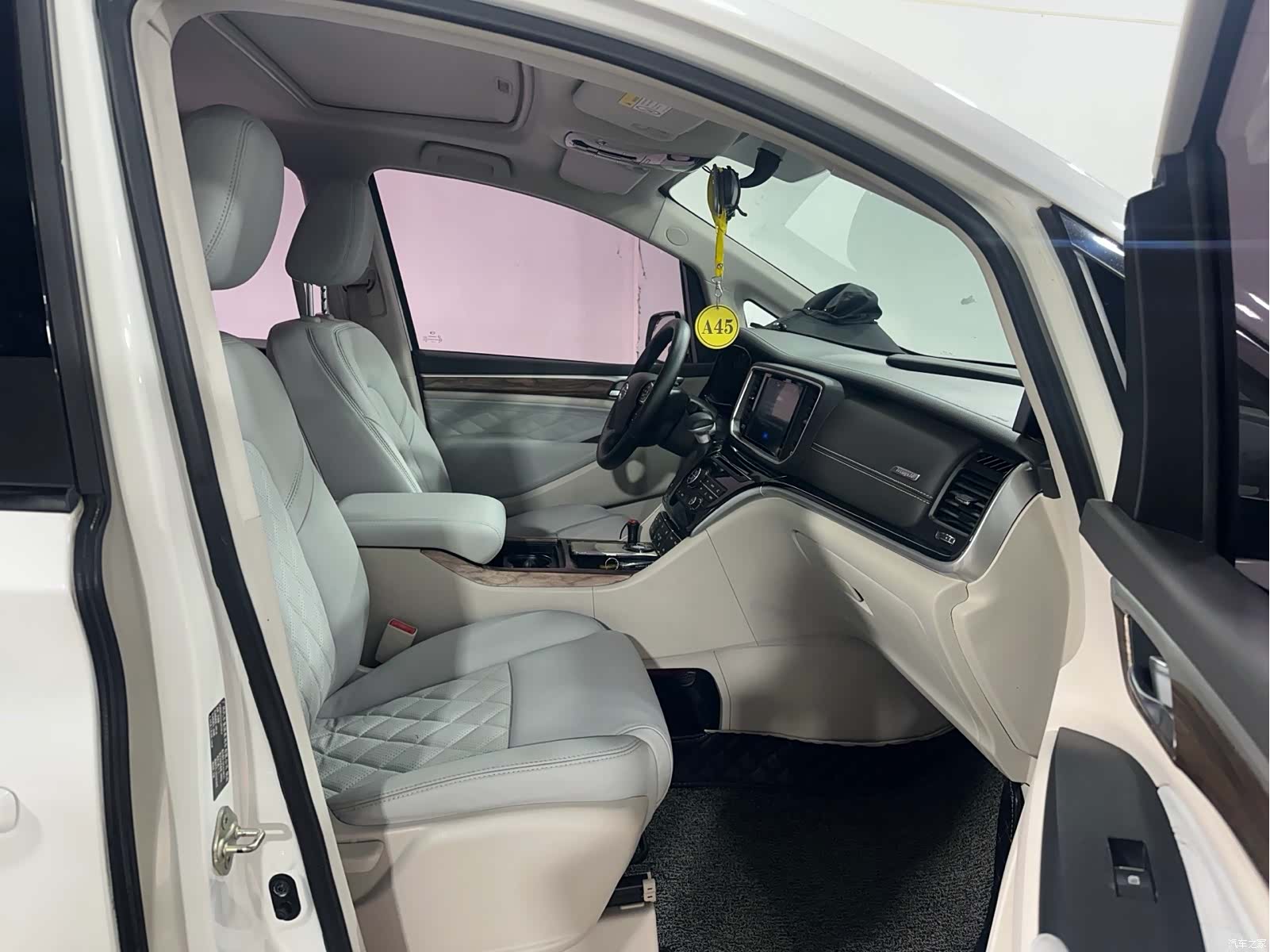 Trumpchi M8, 2019 8