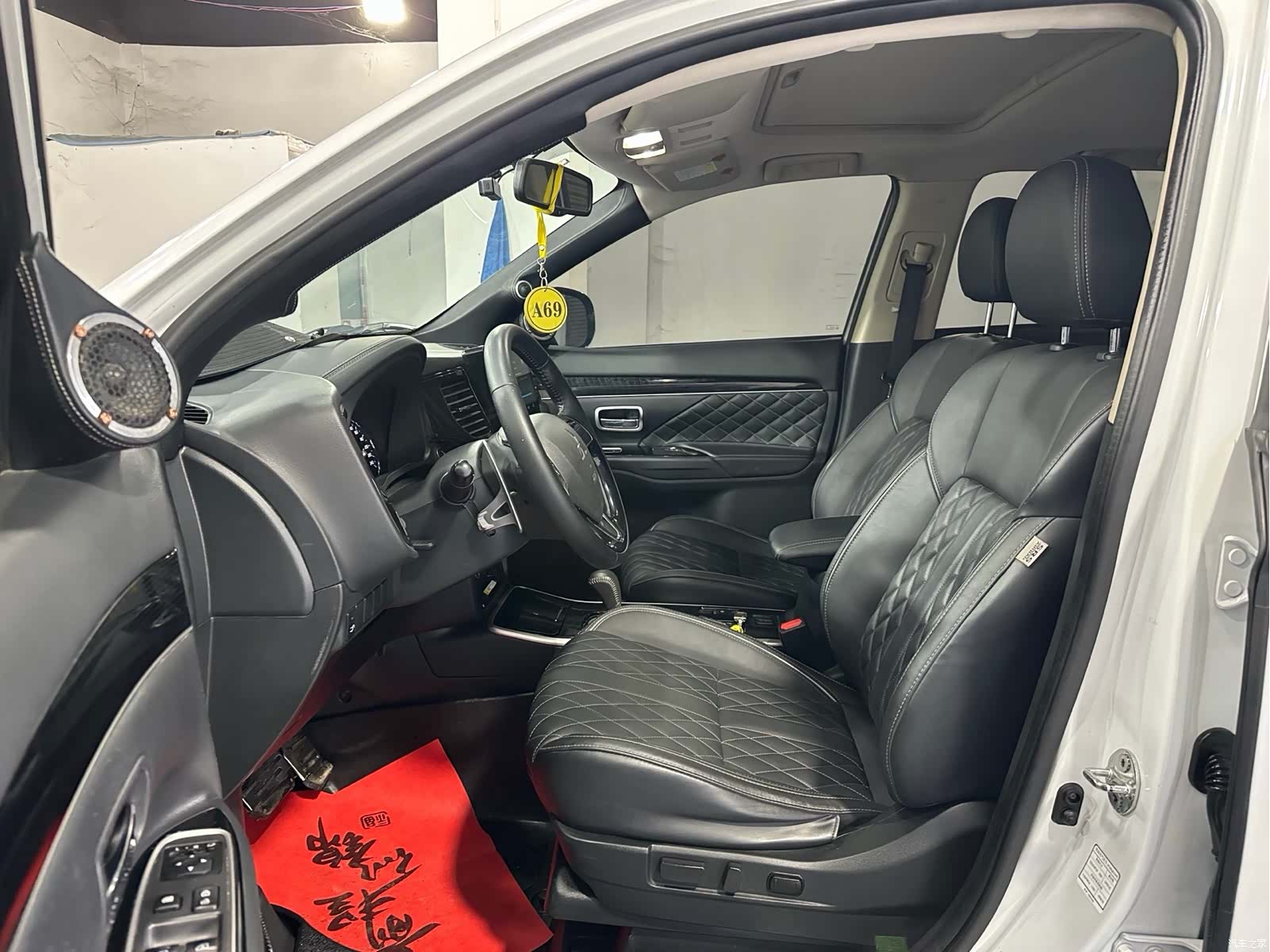 Mitsubishi Outlander, 2021 все фото