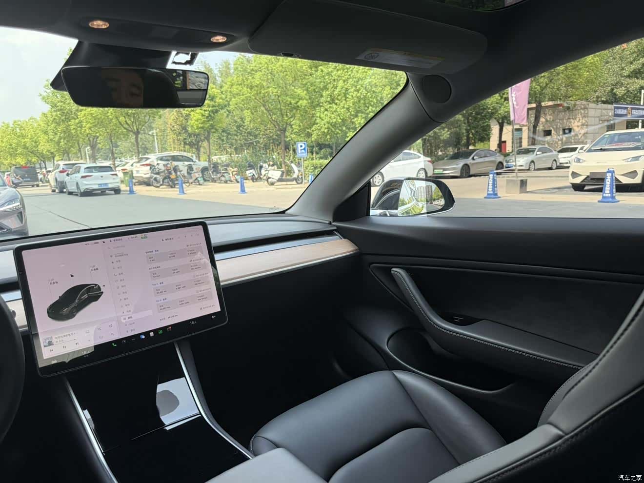 Tesla Model 3, 2019 25