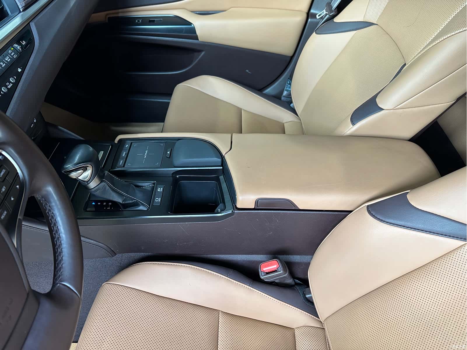 Lexus ES, 2020 9