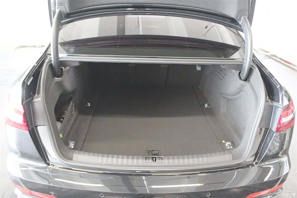 Audi A6L, 2020 7