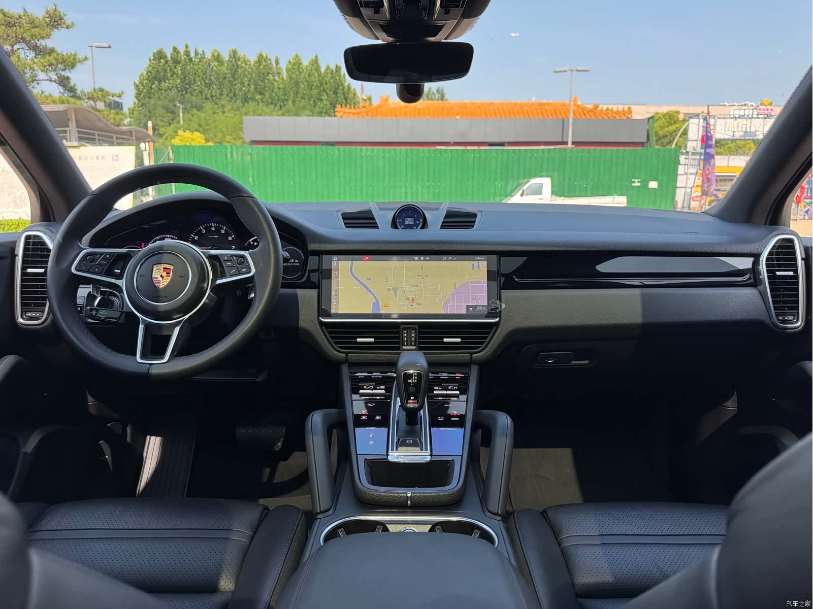 Porsche Cayenne, 2020 все фото