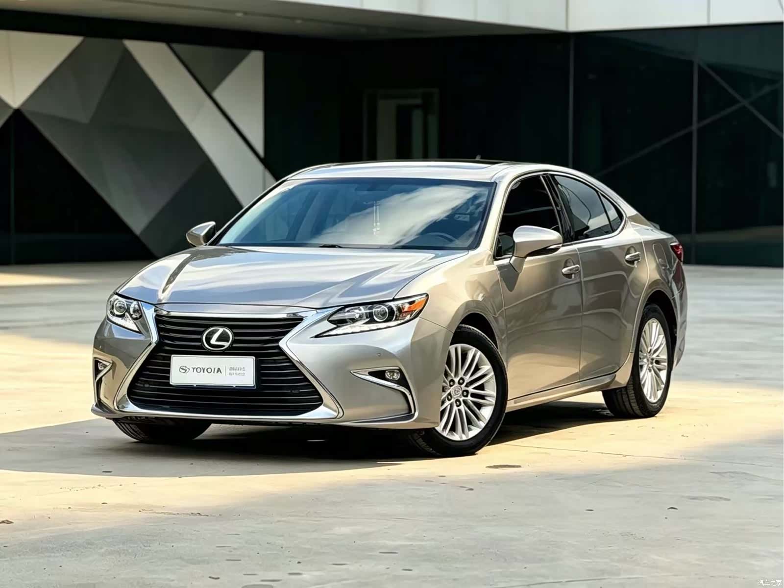 Lexus ES, 2017 1