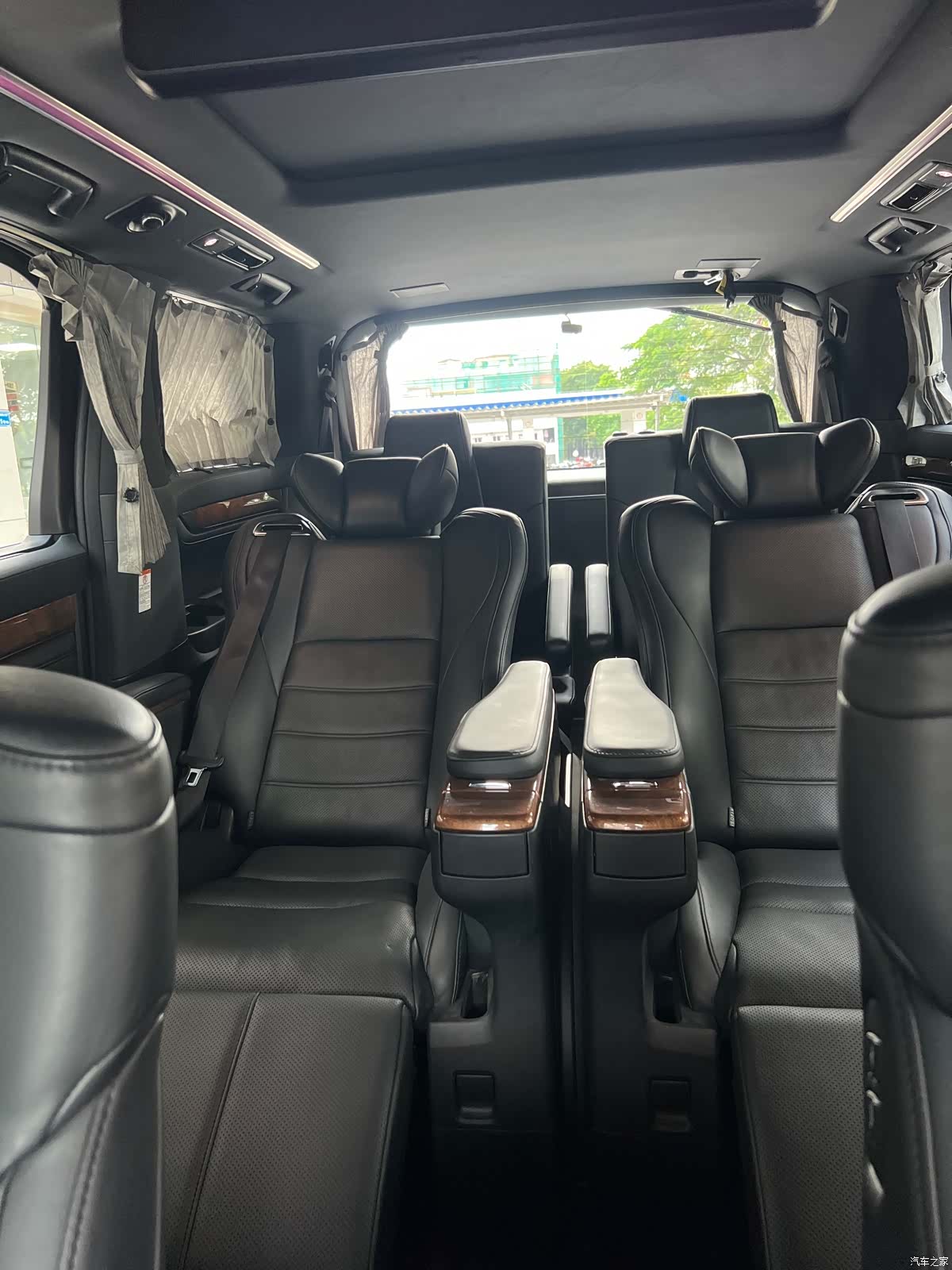 Toyota Alphard, 2015 17