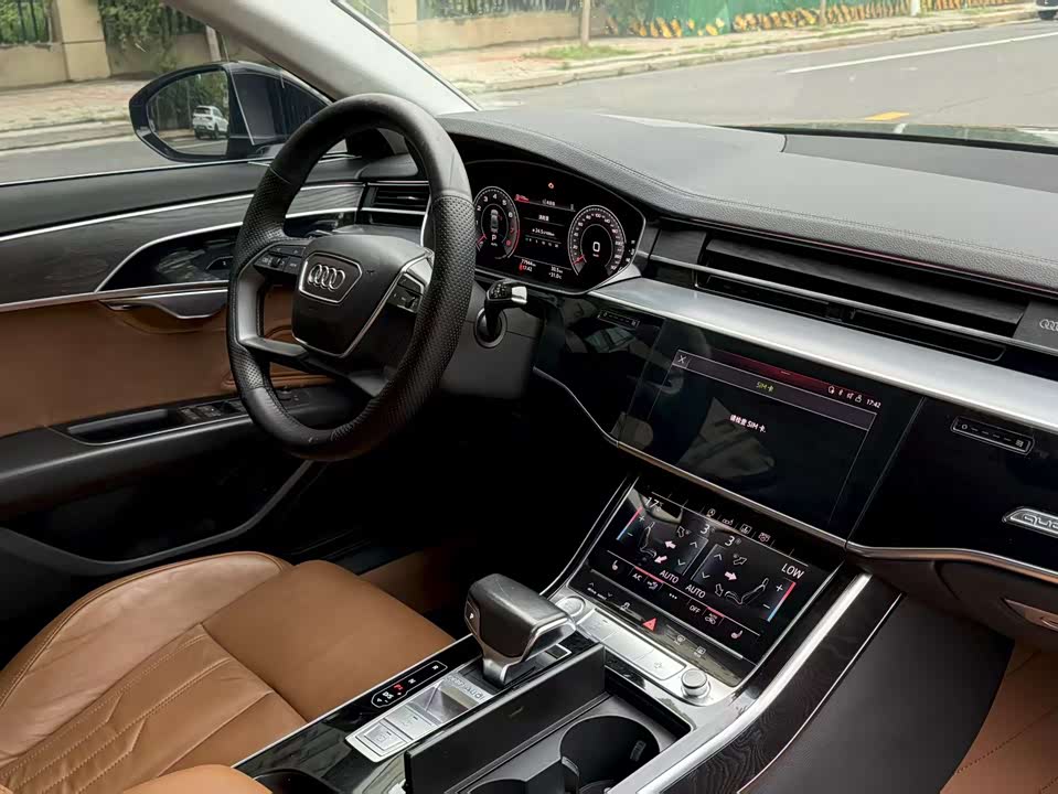Audi A8