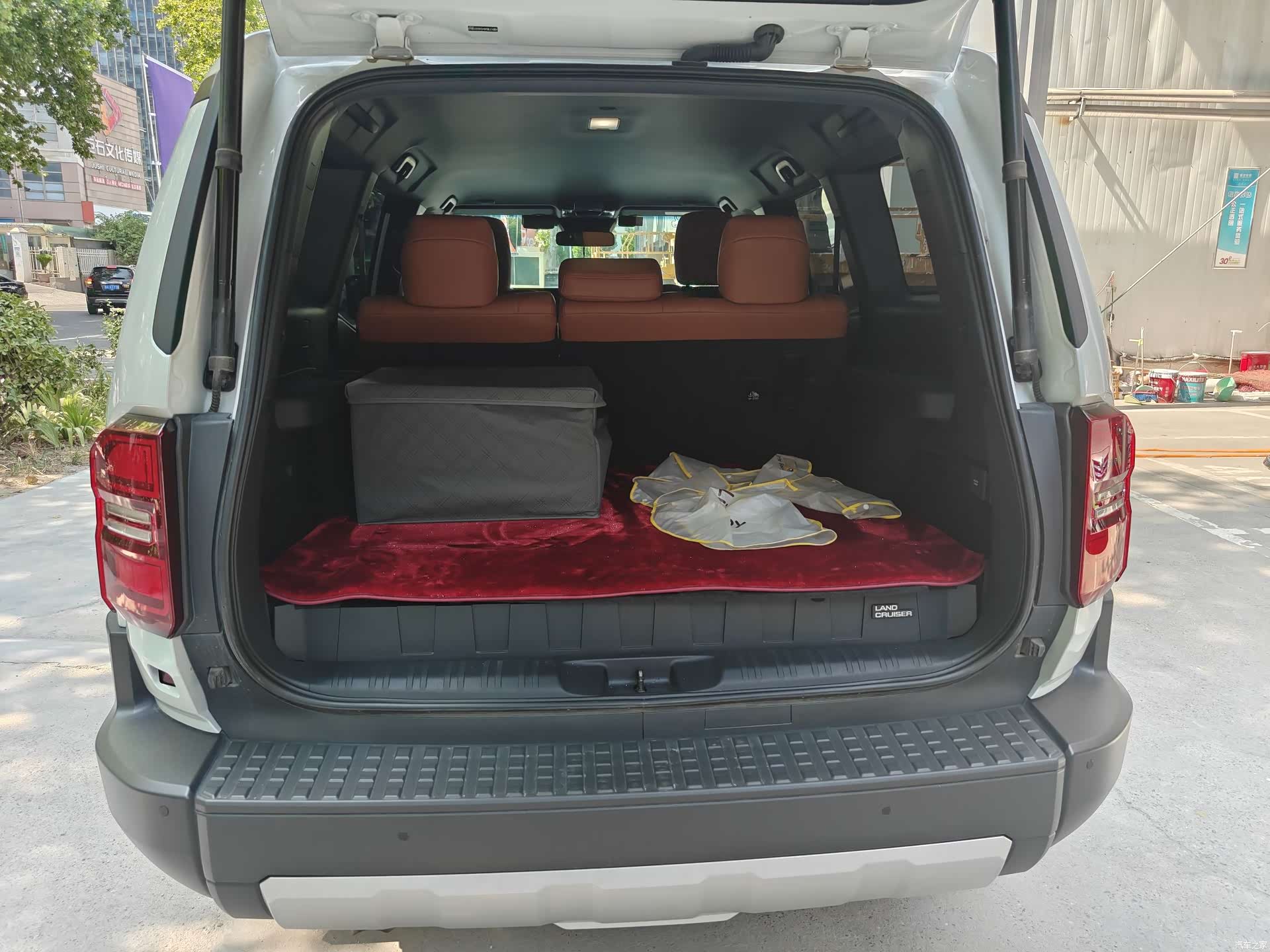 Toyota Prado, 2025 12