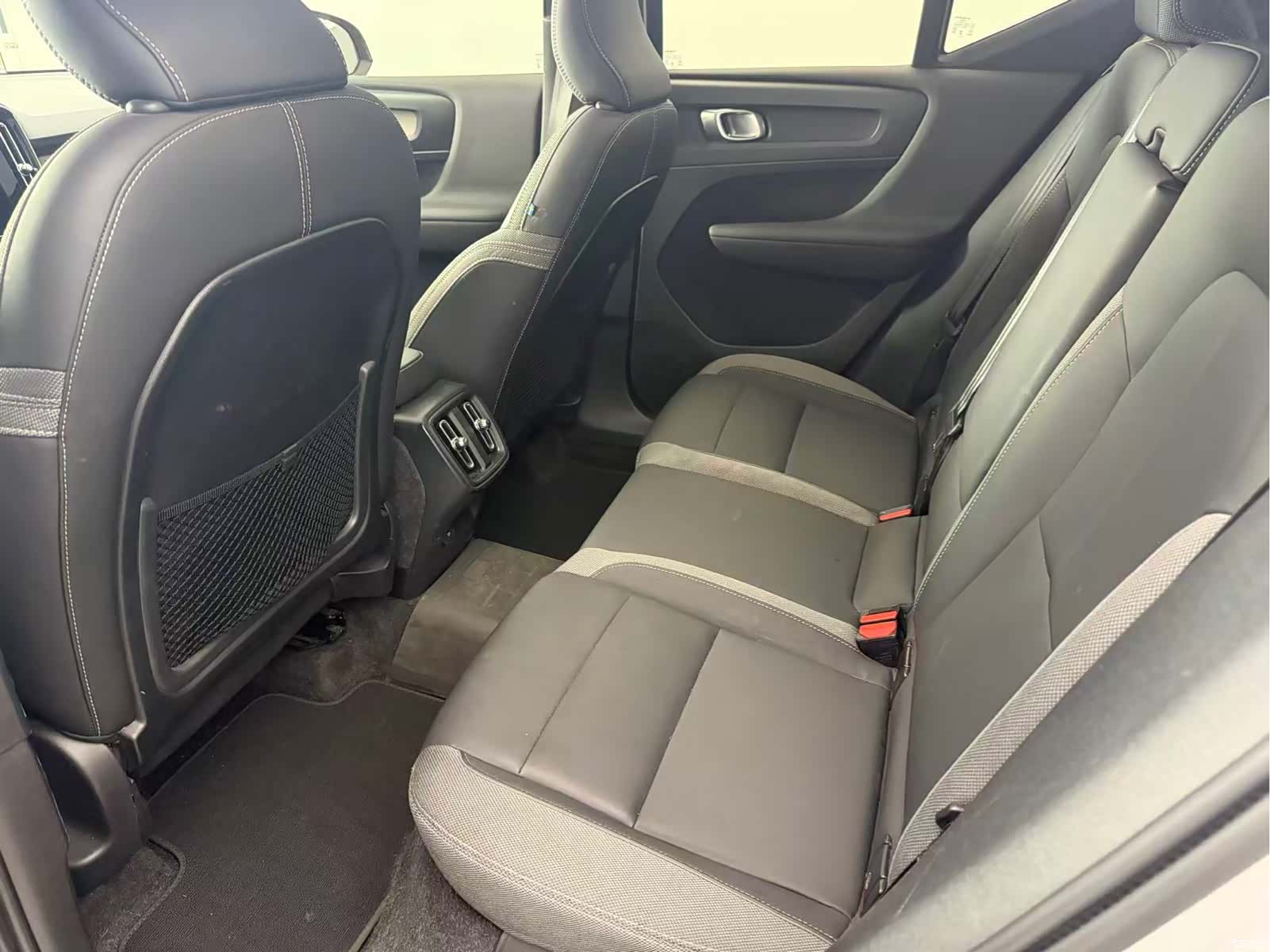 Volvo XC40, 2023 6