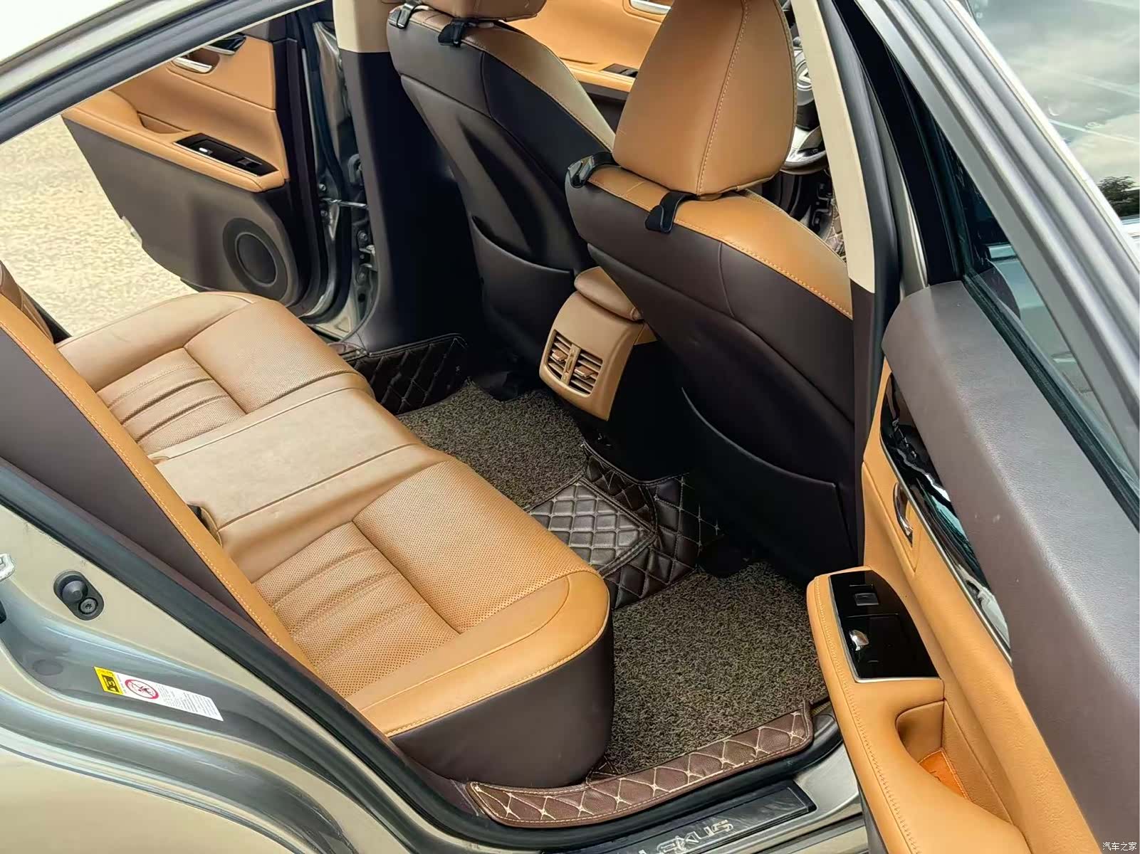 Lexus ES, 2017 7