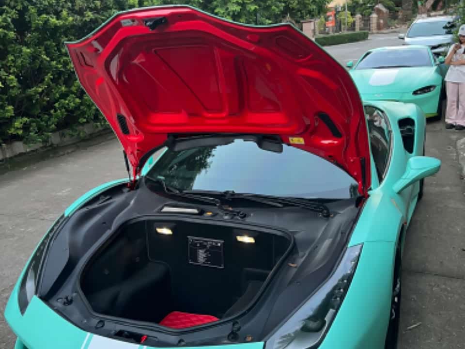 Ferrari 488