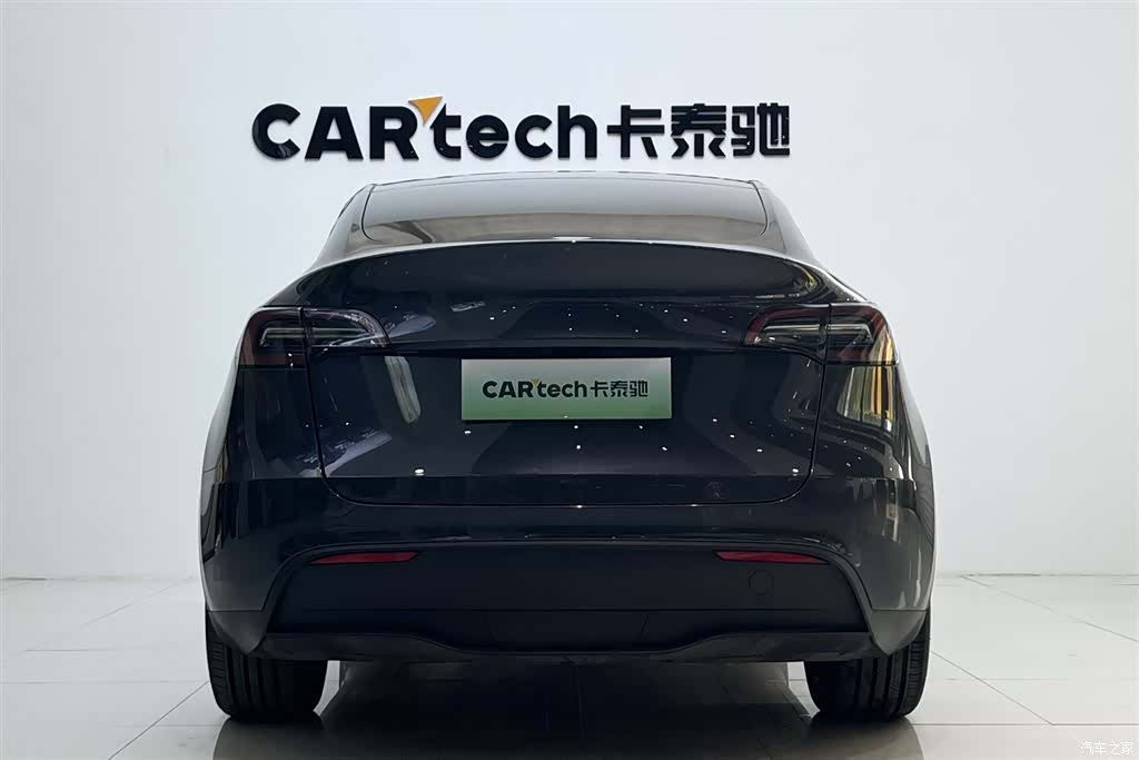 Tesla Model Y, 2024 4