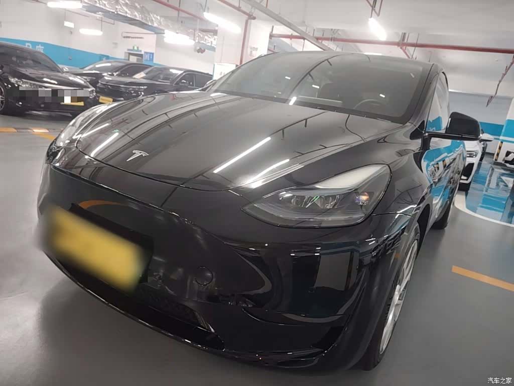 Tesla Model Y, 2023 2