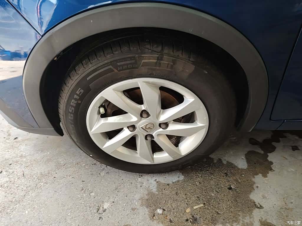 Wuling 310W, 2021 23
