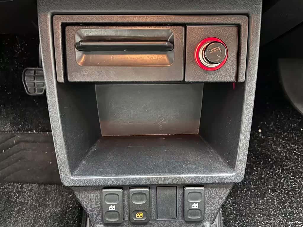 Volkswagen Santana, 2012 8