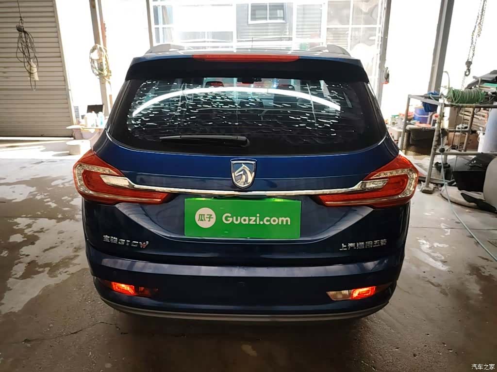 Wuling 310W, 2021 6