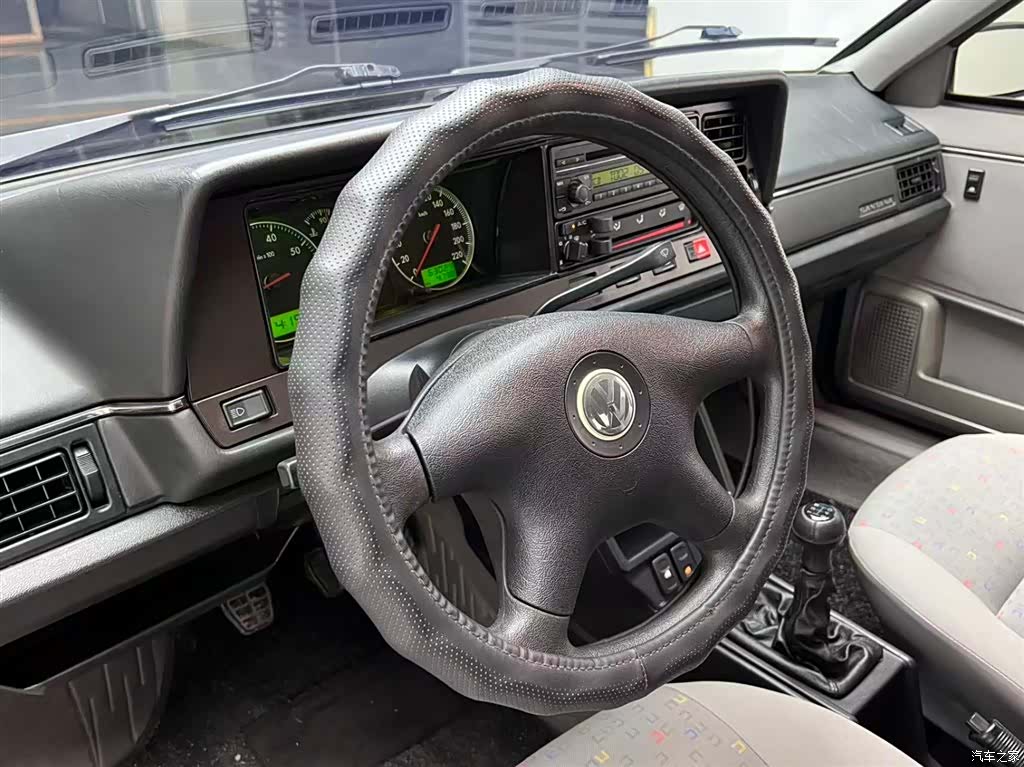 Volkswagen Santana, 2012 6