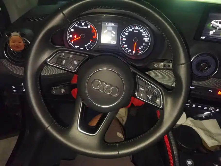Audi Q2L