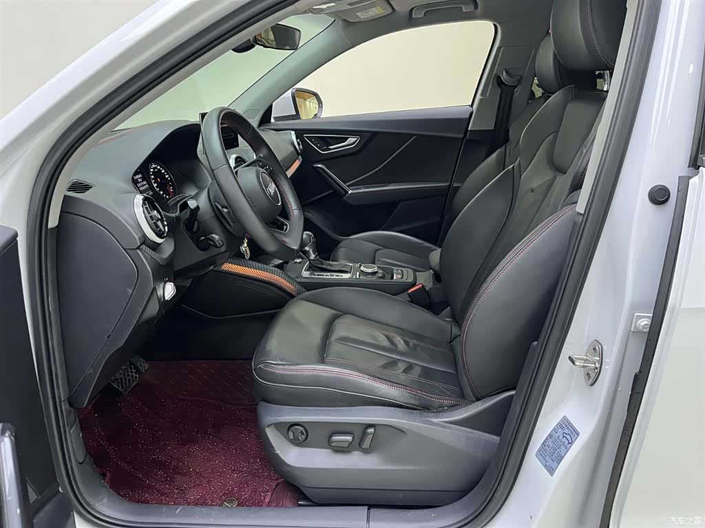 Audi Q2L, 2023 12