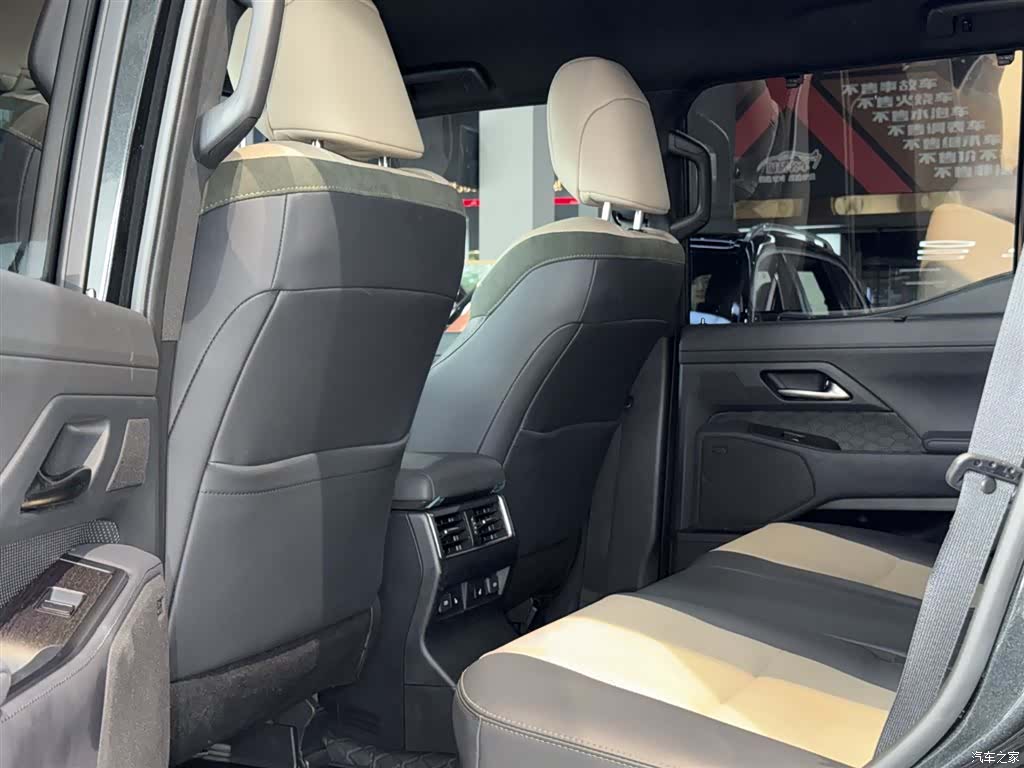 Lexus GX, 2025 9