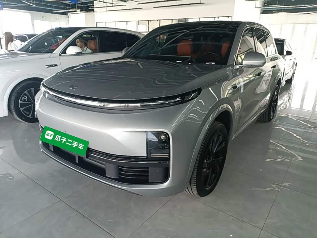 Li Auto L8