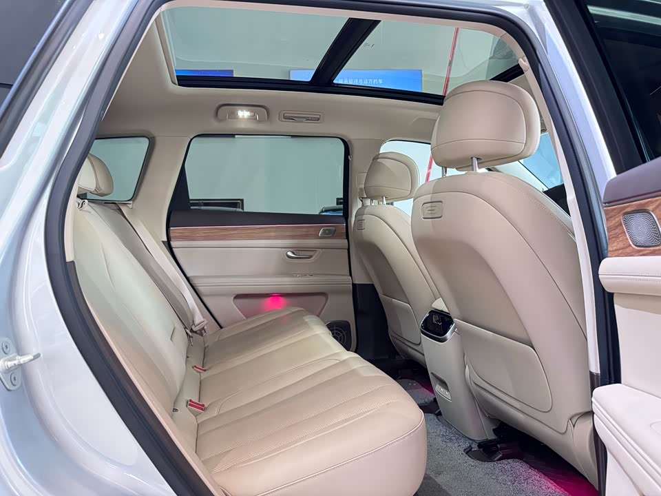 AITO Ask the world M7