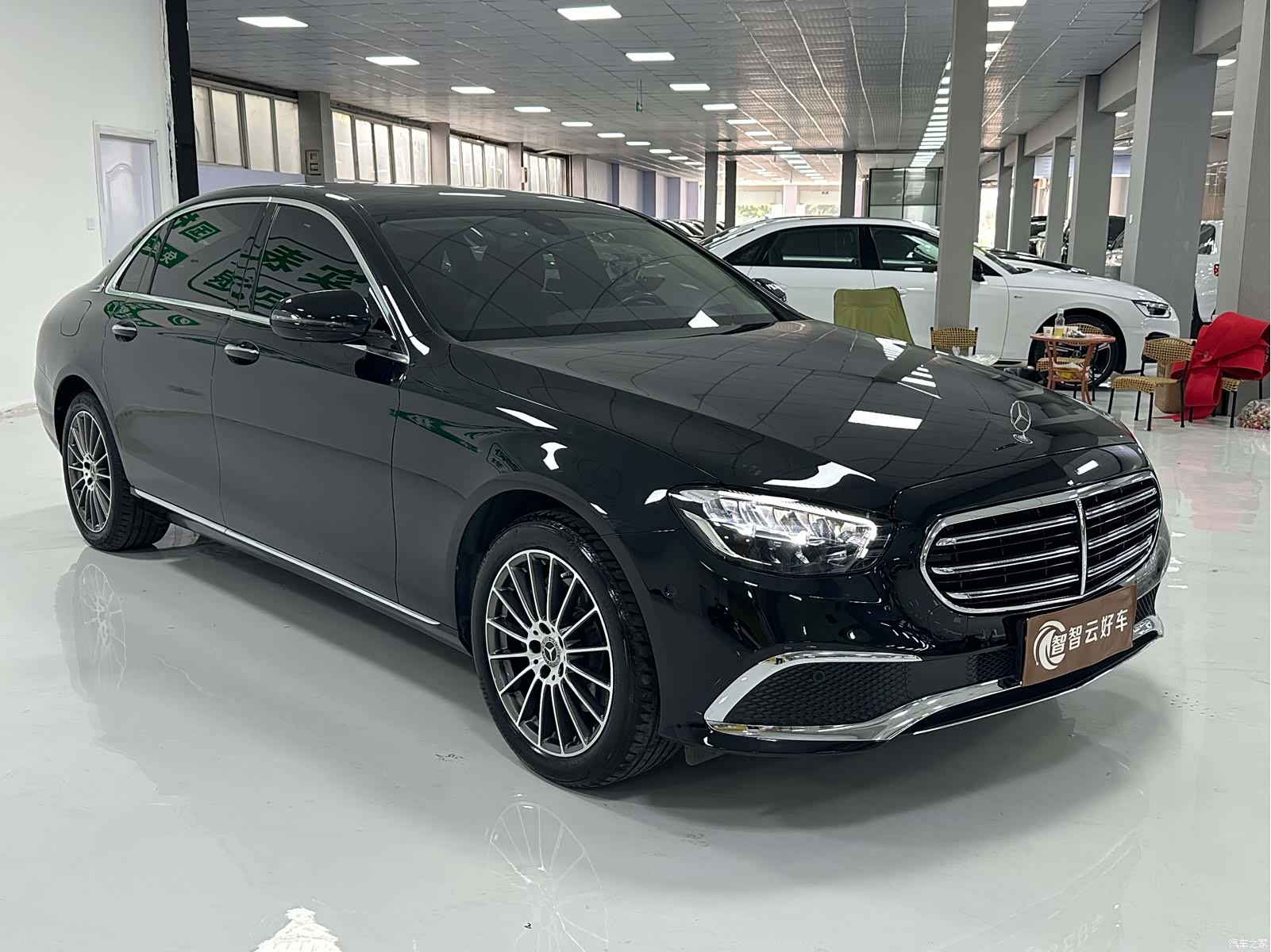 Mercedes-Benz E-Class, 2023 3