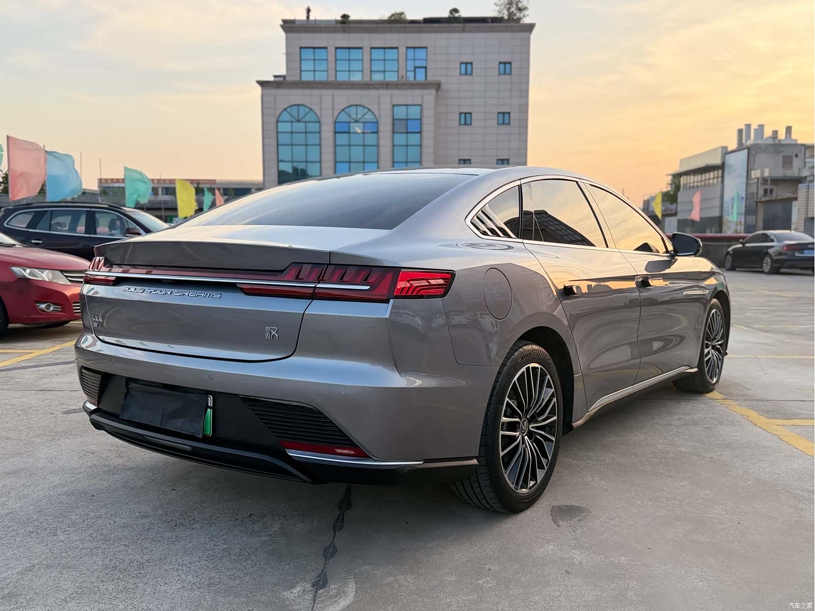 BYD Han, 2022 все фото