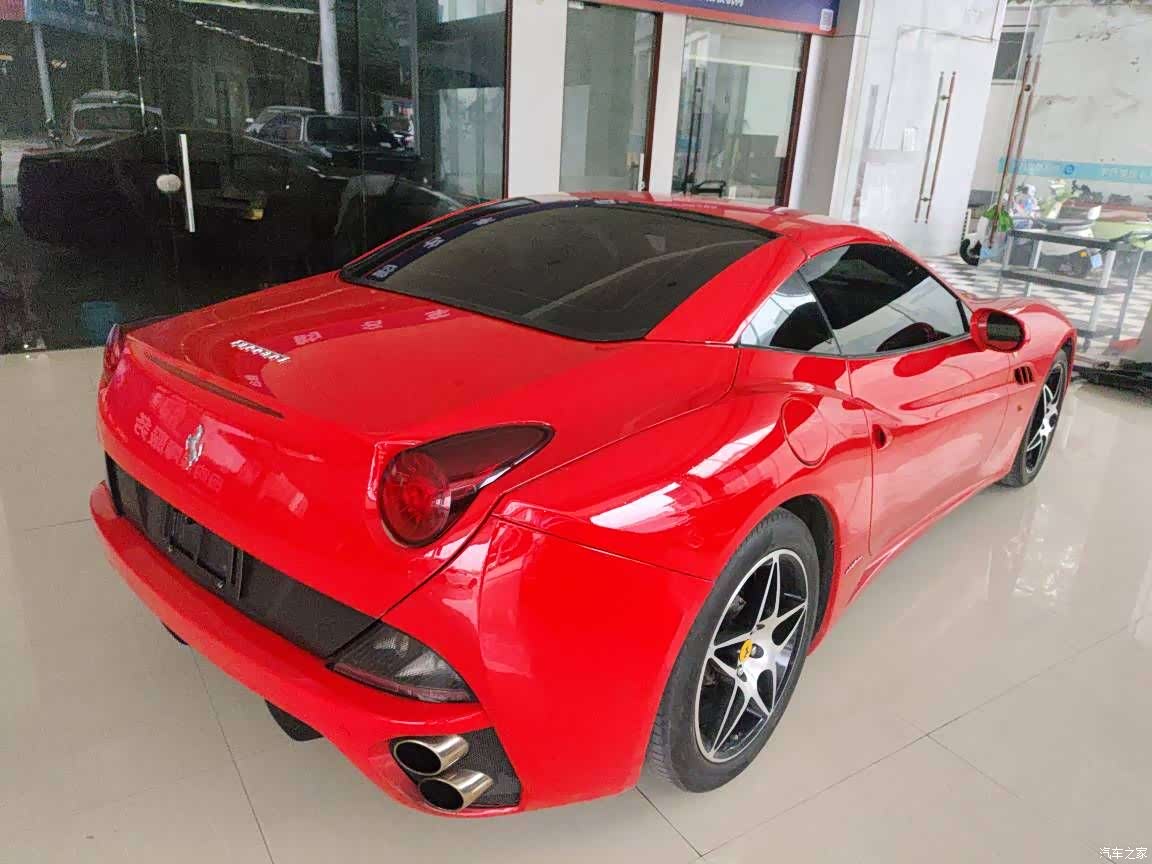 Ferrari California, 2011 4