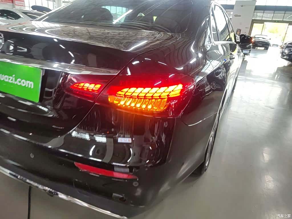 Mercedes-Benz E-Class, 2023 8
