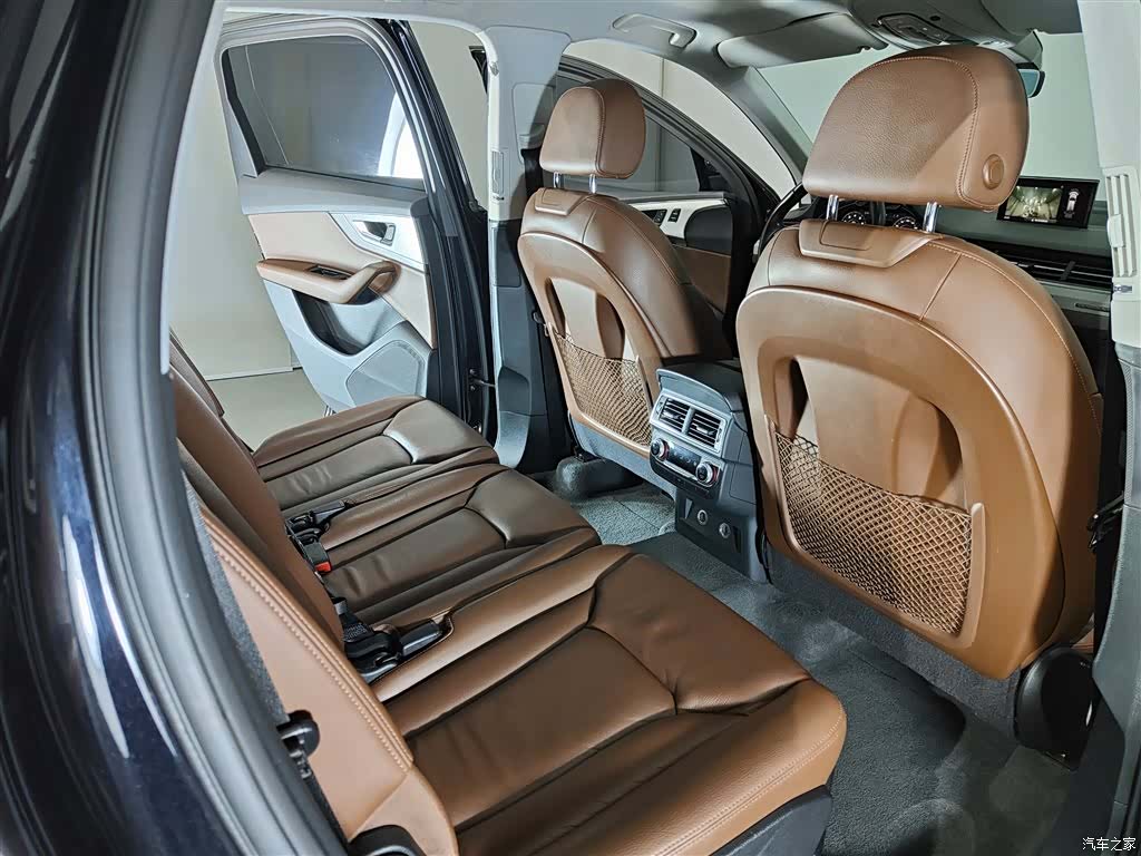 Audi Q7, 2019 8