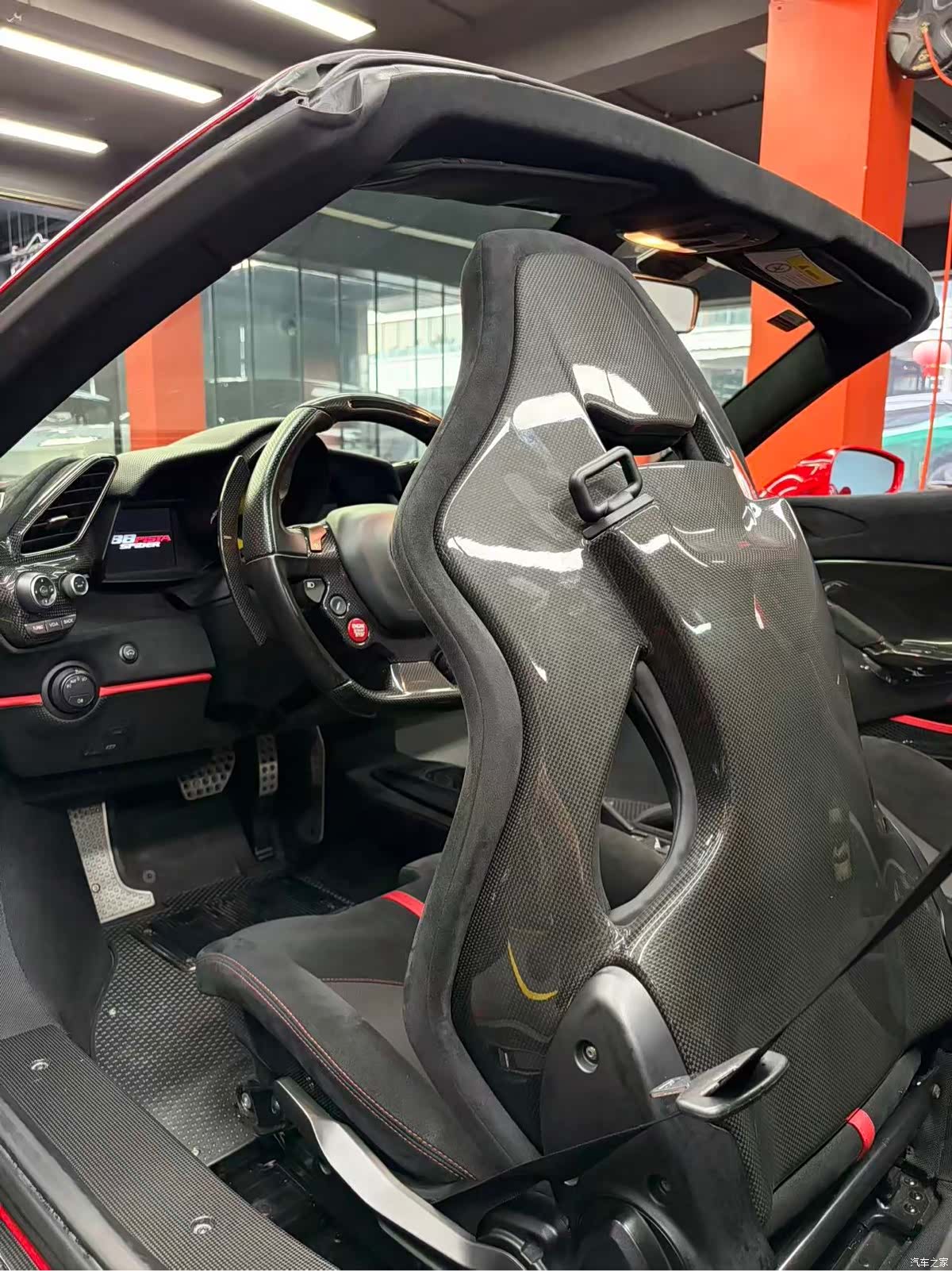 Ferrari 488, 2020 25