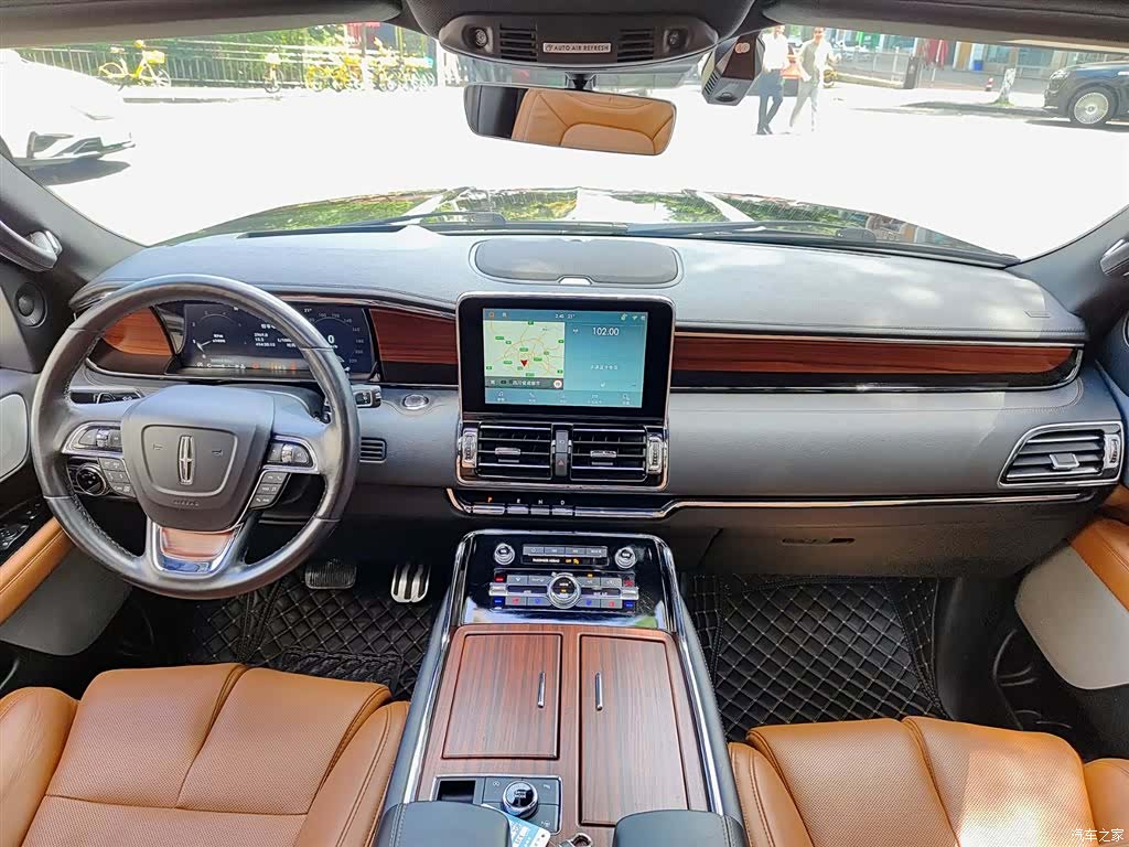 Lincoln Navigator, 2021 10