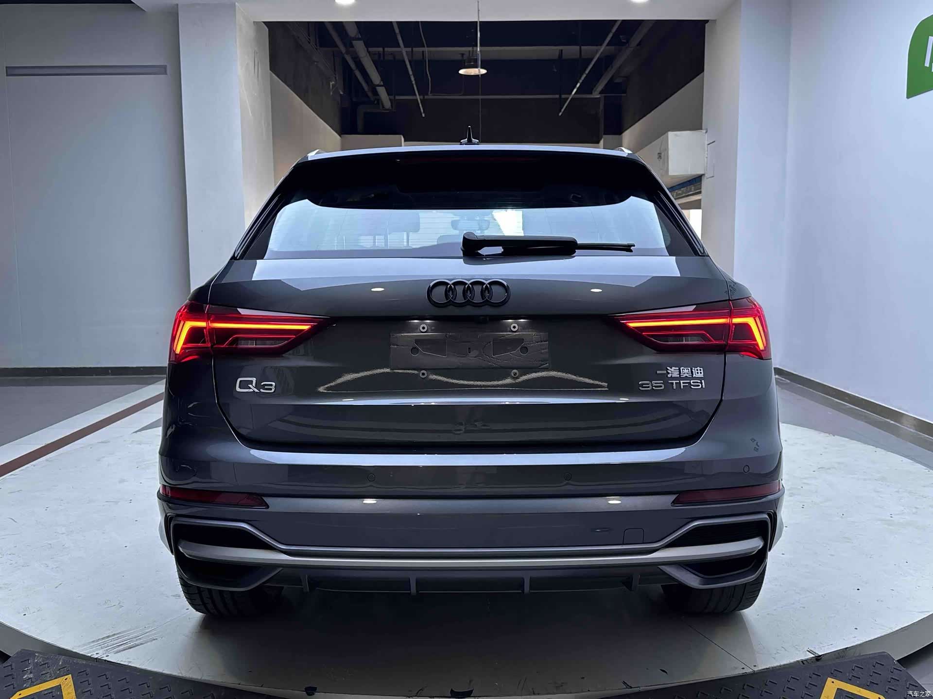 Audi Q3, 2022 4