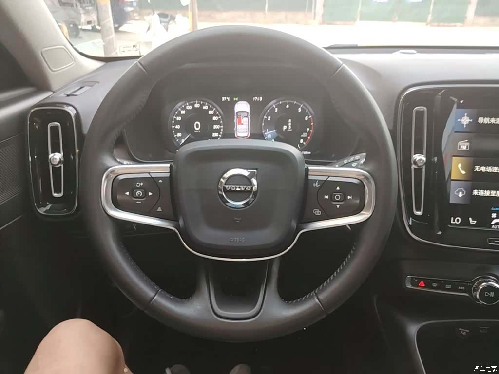 Volvo XC40, 2019 11