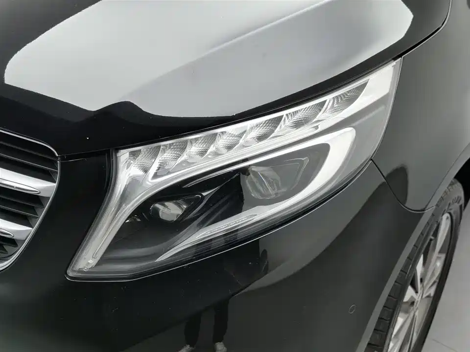 Mercedes-Benz V-class Mercedes-Benz V-class