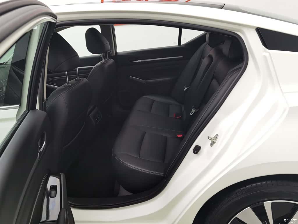 Nissan Teana, 2021 15