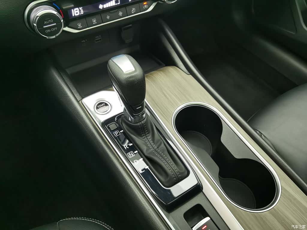 Nissan Teana, 2021 13