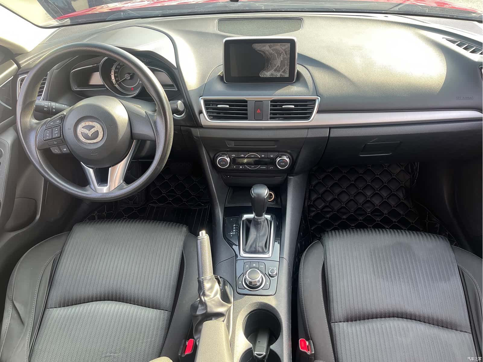 Mazda Mazda3, 2016 8