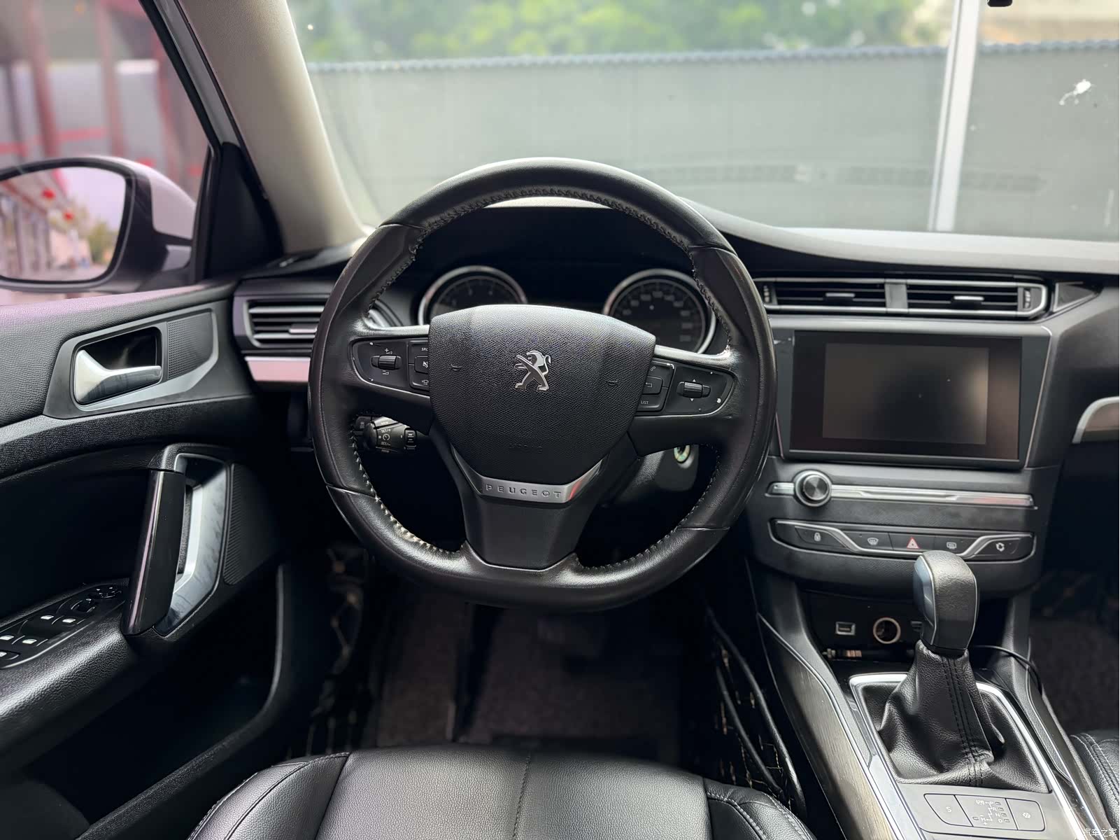 Peugeot 408, 2017 13
