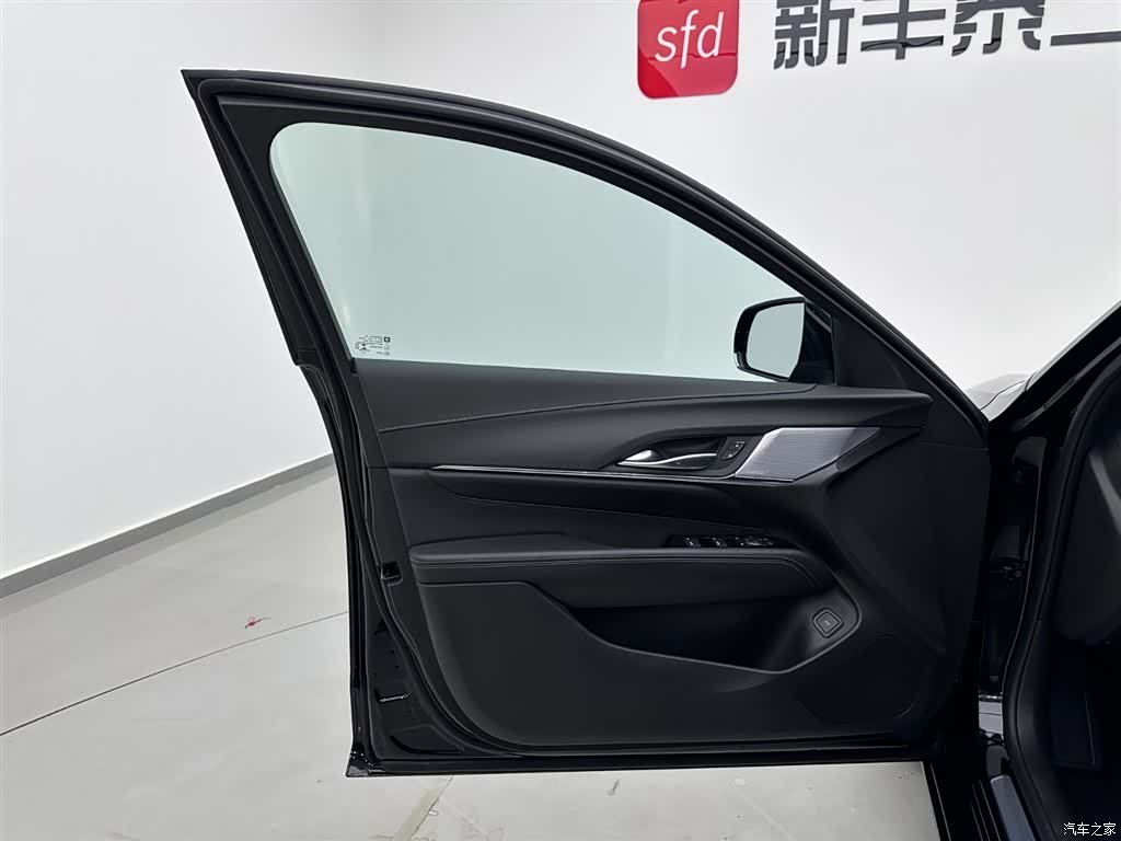 Cadillac CT4, 2023 8