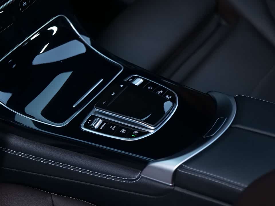 Mercedes-Benz GLC Mercedes-Benz GLC