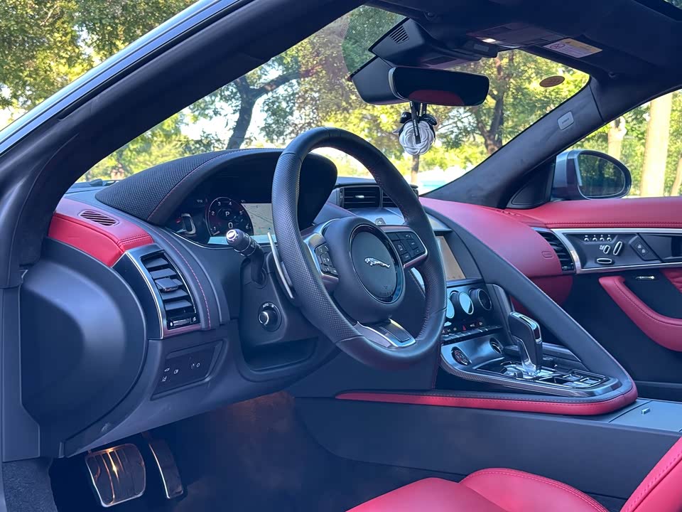 Jaguar F-TYPE Jaguar F-TYPE