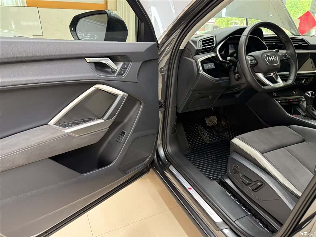 Audi Q3, 2023 17