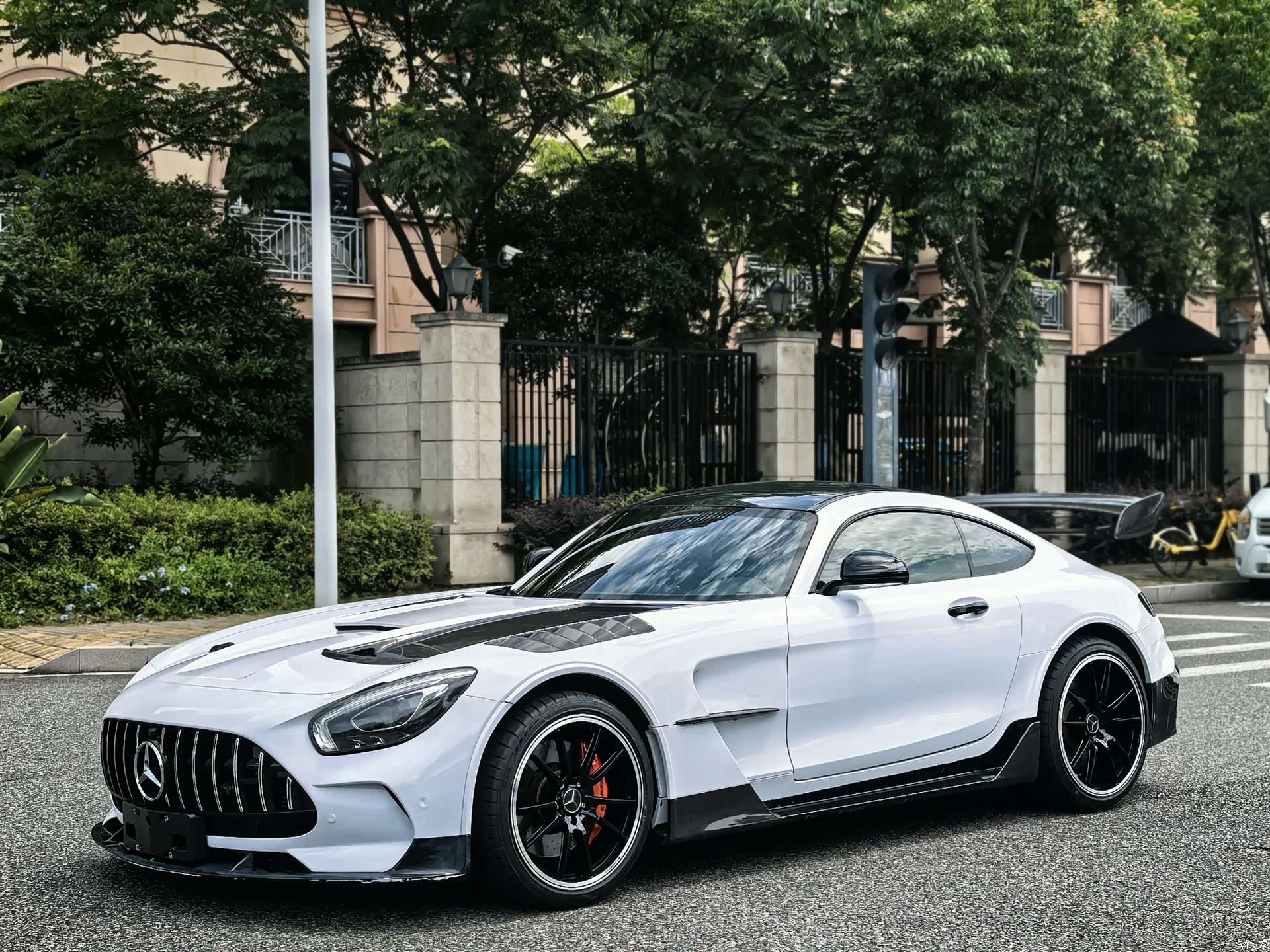 MG AMG